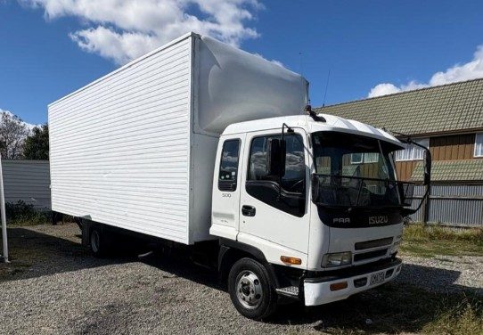 HMT 5911 Movers Limited moving photo